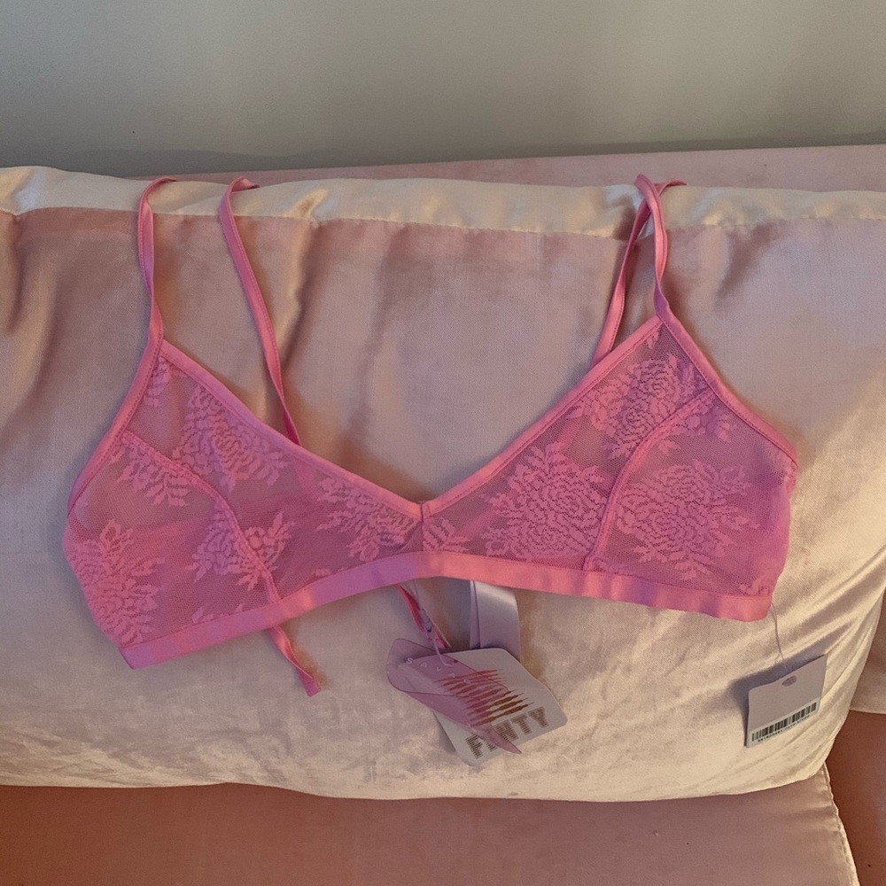 NWT! SAVAGE X FENTY Bra